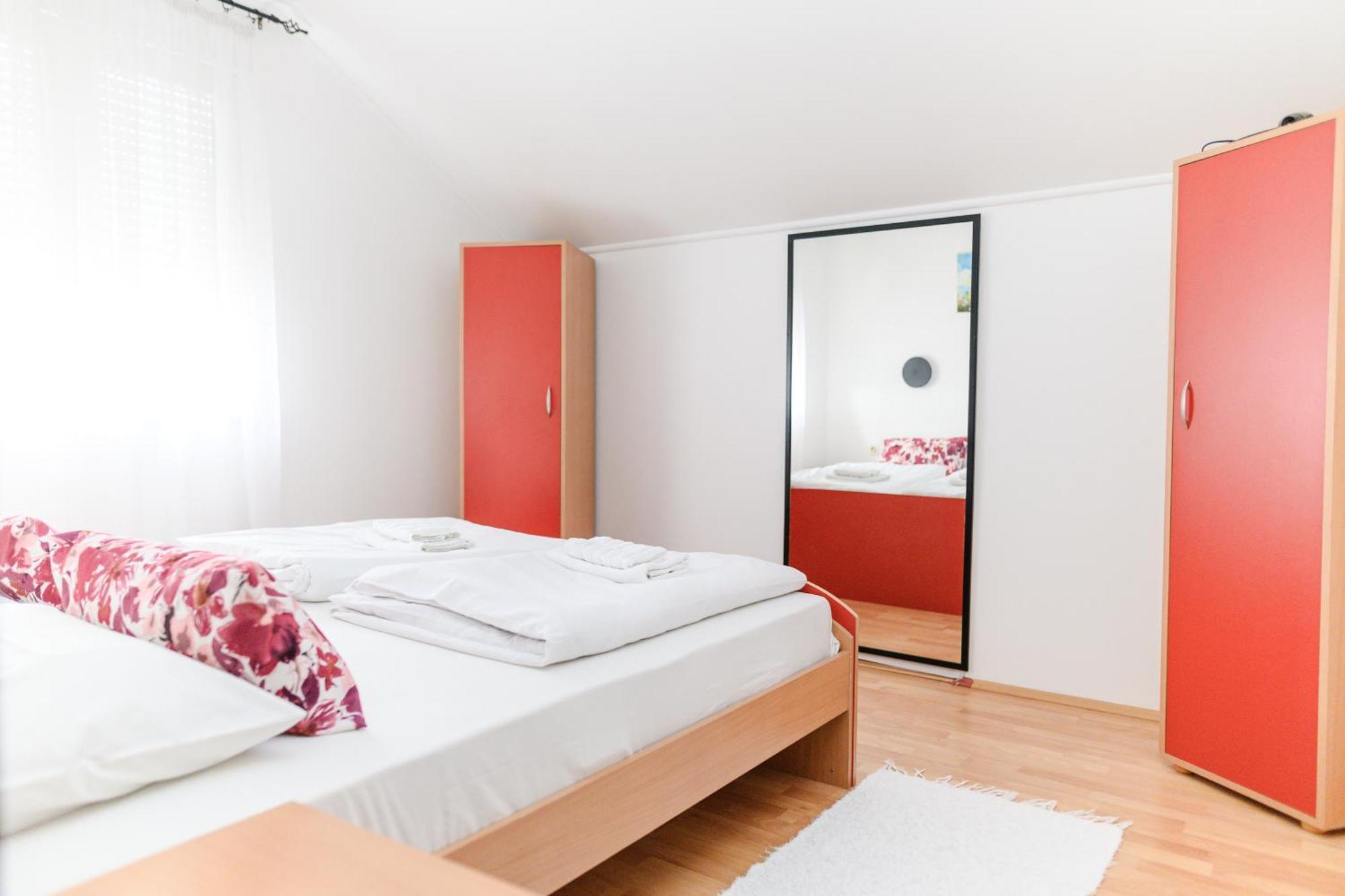 Apartmani Zvirac Soko Banja Esterno foto